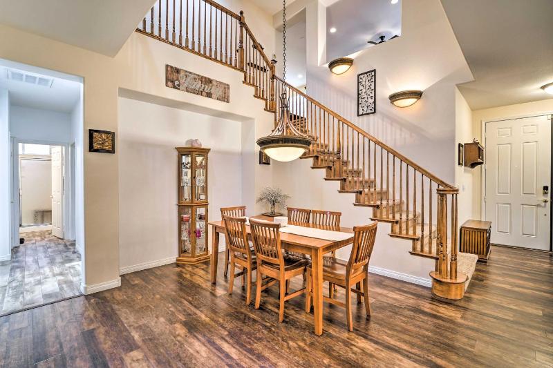 Spacious North Las Vegas Home with Yard — отзывы гостей и цены