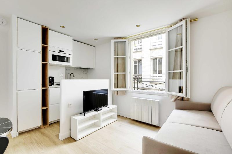 Amazing Studio 2P- Arc de Triomphe-Champs Elysees — отель с удобствами в Париже