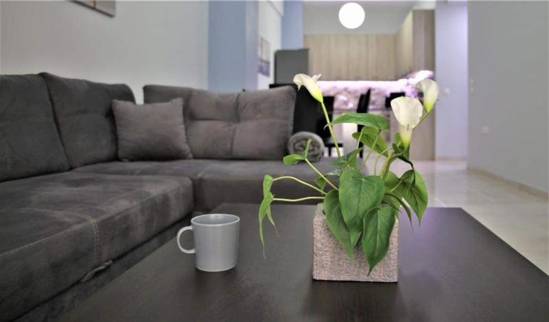 Lovely apartment in the center of Athens. — отель с удобствами в Афины