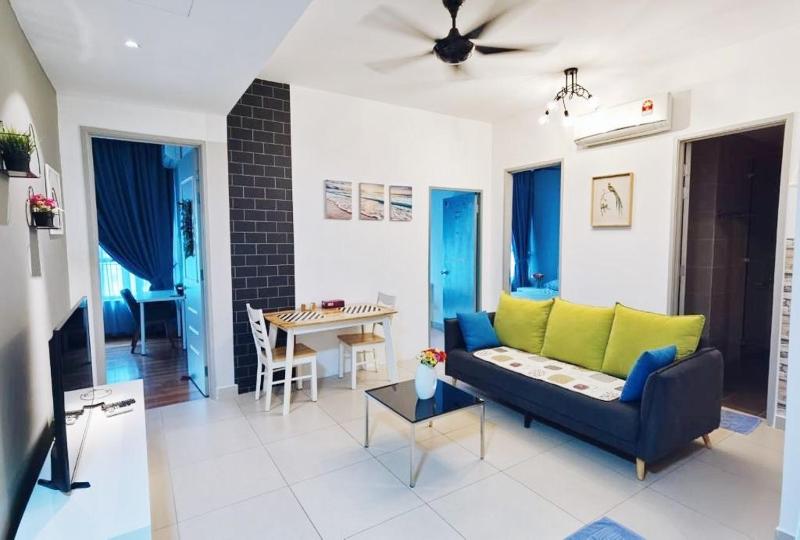 Цены на PROMO Connected train 4 Bedroom ABOVE MALL 20 в Куала-Лумпуре