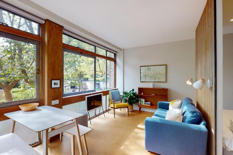 Spacious 1 bedroom apartment in Kennington — комфортный отель в Лондоне