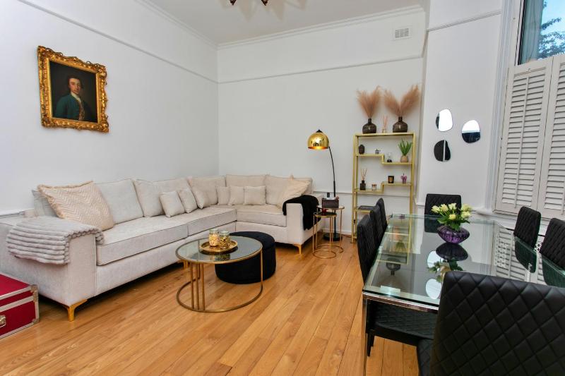 Finest Retreats - Chelsea Luxury Apartment — отель в Лондоне, Соединенное Королевство