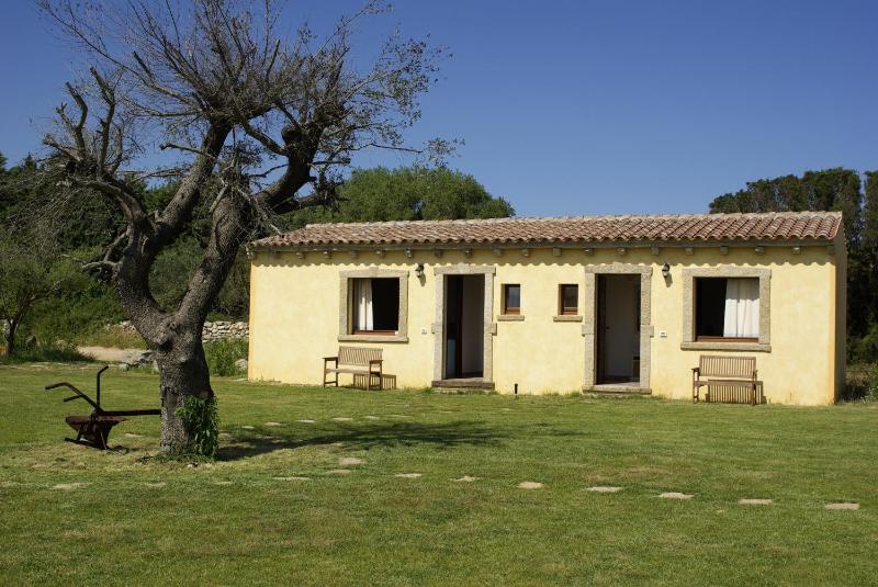 B&B Pubulos a Olbia - Tranquillo relax con giardino