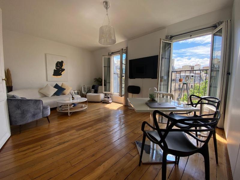 Lumineux, Parc Monceau, Champs Elysees, Sacre Coeur — отель в Париже, Франция
