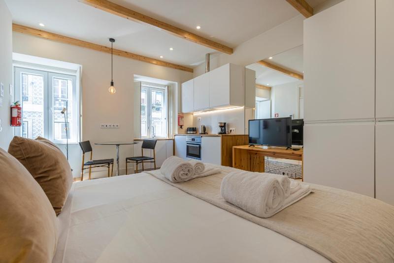 Цены на Cozy Studio Apartment near the river II в Лиссабоне
