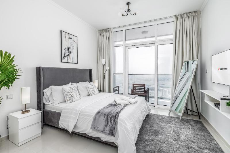 Urban Studio at Damac Hills Carson B — забронировать отель в Дубае