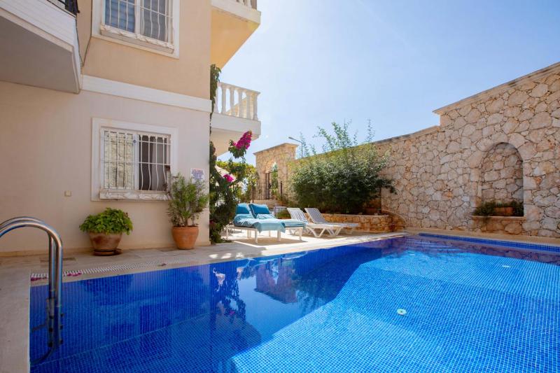 Invigorating Villa with Shared Pool in Kas — отзывы гостей и цены