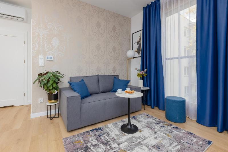 Warszawa Srodmiescie Bonifraterska Apartments by Noclegi Renters — отель с удобным расположением в Варшаве