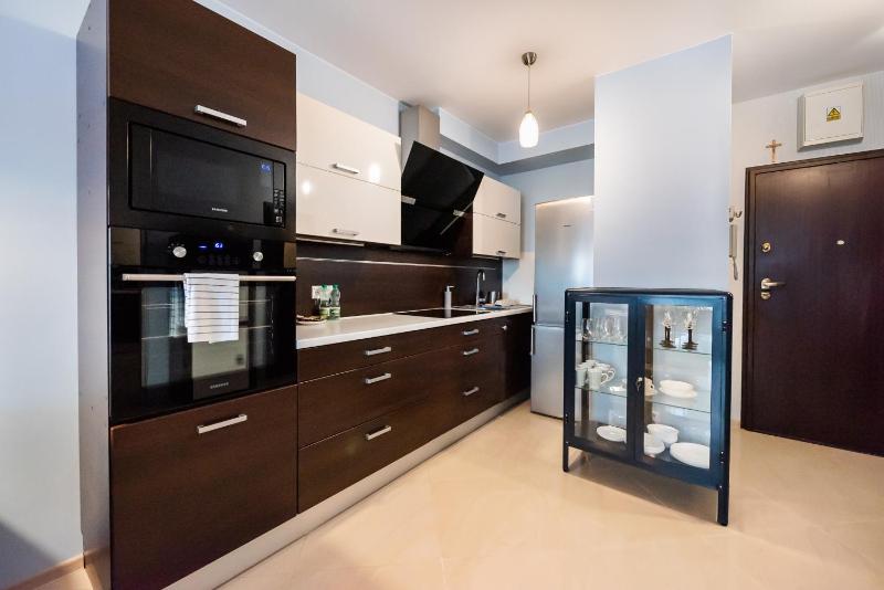 Wola Pleasure Place Apartment — отель в Варшаве, Польша