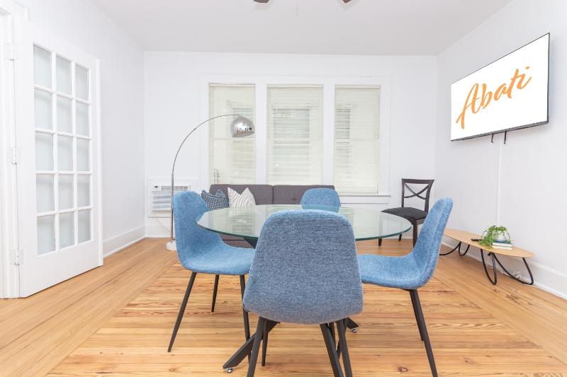 Miami Two Bedroom Apartment - heart of Wynwood & Edgewater - Private Parking spot — отзывы гостей и цены