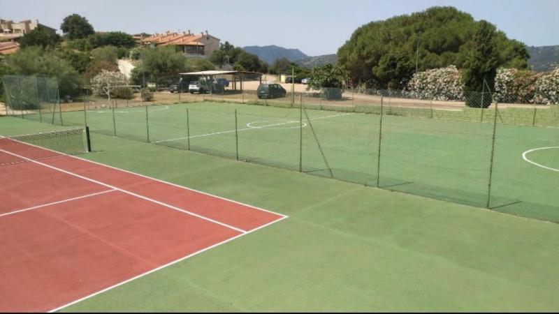Monolocale Arianna a Olbia - Oasi con piscina e giardino