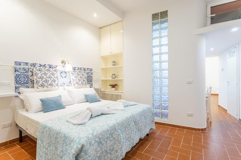 Trastevere Casa Orchidea — забронировать отель в Риме