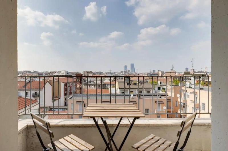 NAVIGLI Loft - hosted by Sweetstay — отель с удобствами в Милане