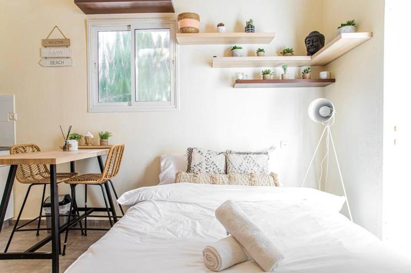 Prime location designed Studio apt — комфортный отель в Тель-Авиве