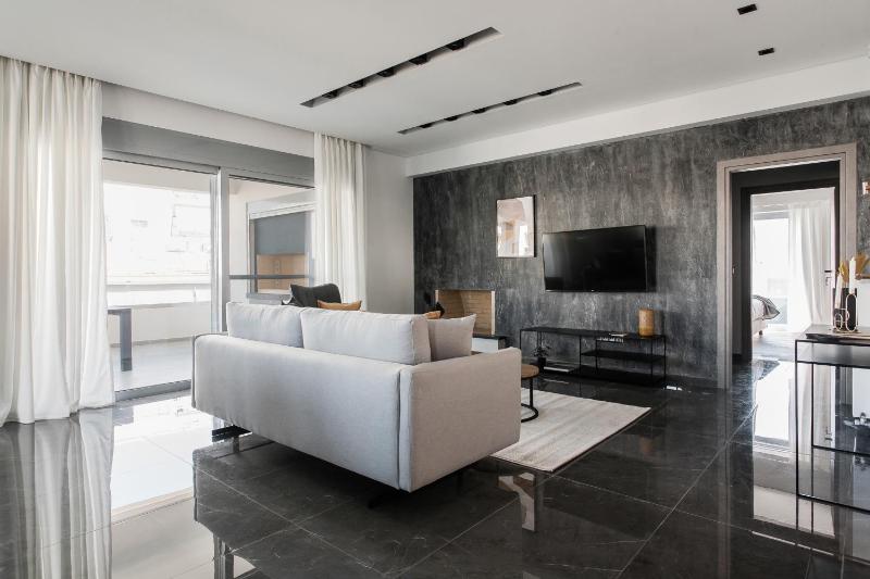 Teal Faliro House by UPSTREET — отель с удобствами в Афины