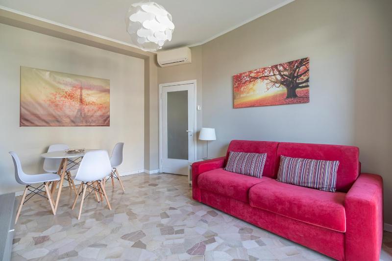 JOIVY Trendy Flat with Balcony — отзывы гостей и цены