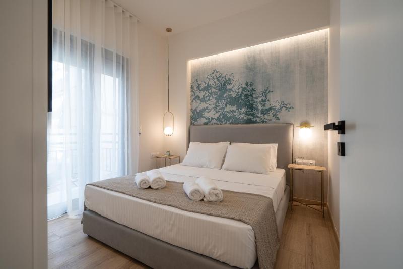 IO SUITES — забронировать отель в Афины