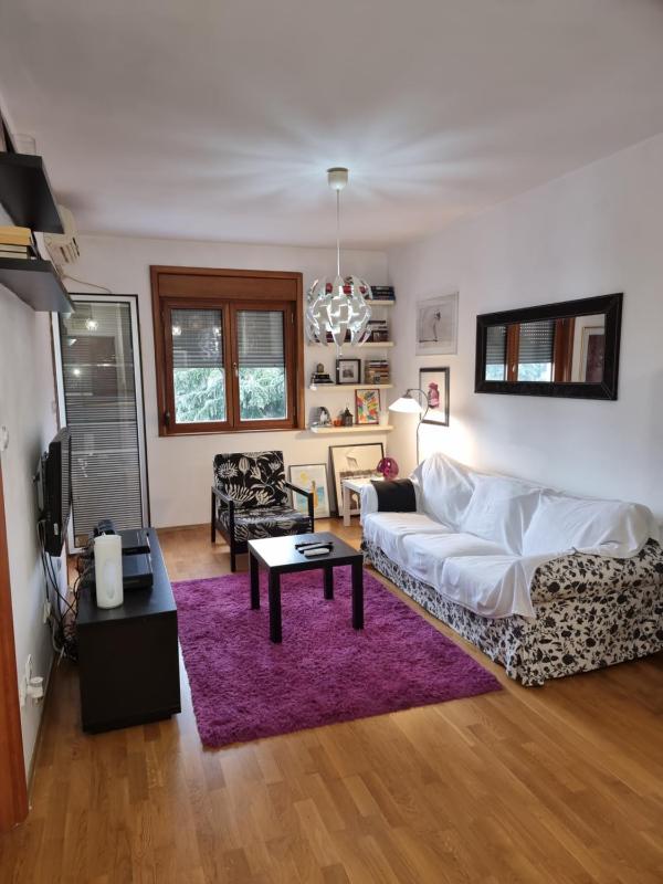 One bedroom Centre apartment — отель с удобным расположением в Подгорице