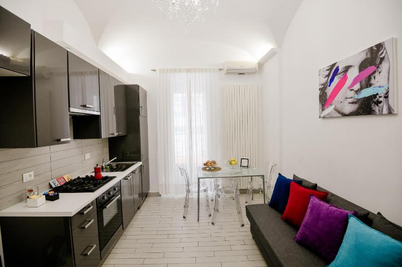 EMA MINI in Trastevere — забронировать отель в Риме