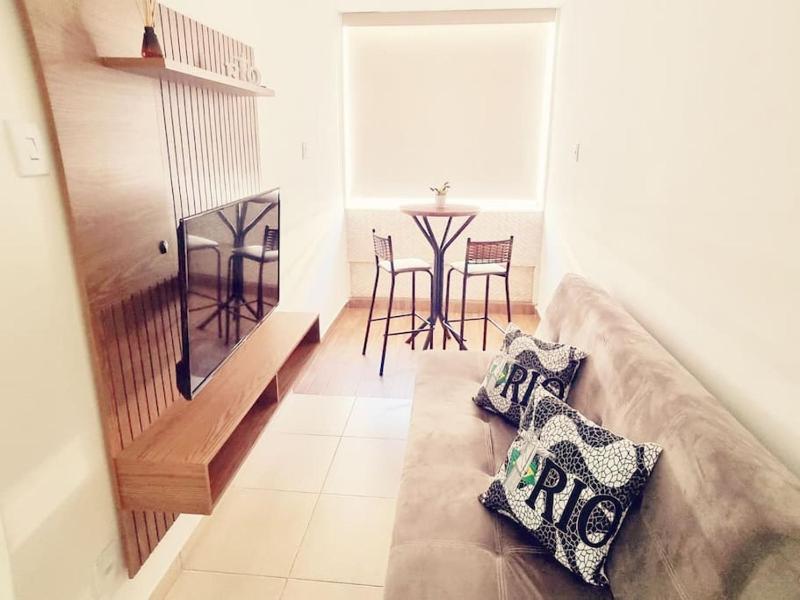 Ferienwohnung -Apartamento alemao em Copacabana , 100 metros da praia com Wi-Fi! — отель в Рио, Бразилия