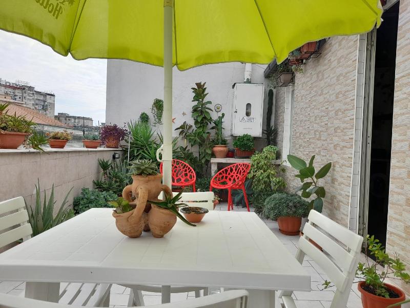 Цены на Rooftop Attic в Неаполе