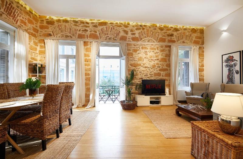 Chloe Boutique Apartments Plaka — отель в Афины, Греция