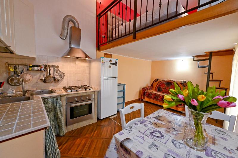 Steffy House — отель в Неаполе, Италия