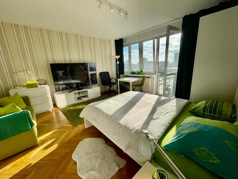 Super Apartament GREEN Rondo ONZ Metro NOWE Wifi 300 Mb/s AirCondition Netflix Spotify — отзывы гостей и цены