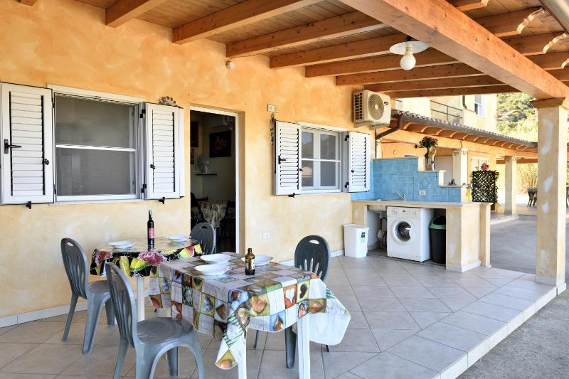 Casa del Sole 6 a Tertenìa - Lussuosa villa familiare
