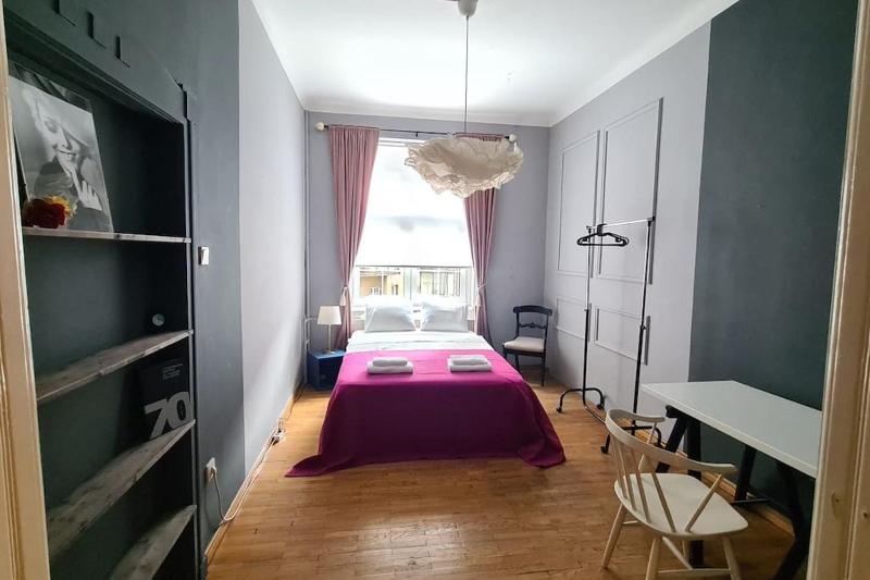 Your Royal 2 bedroom City Center Stay — забронировать отель в Белграде