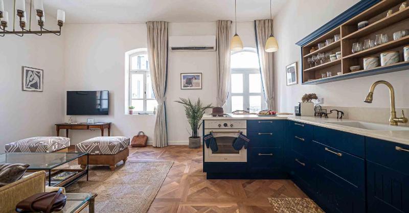 VELLER Shemaiah Apt #3 — отель в Тель-Авиве, Израиль