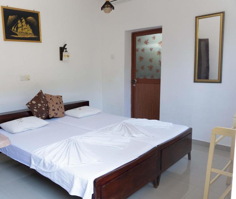 The CatiPe Lodge — забронировать отель в Хиккадува