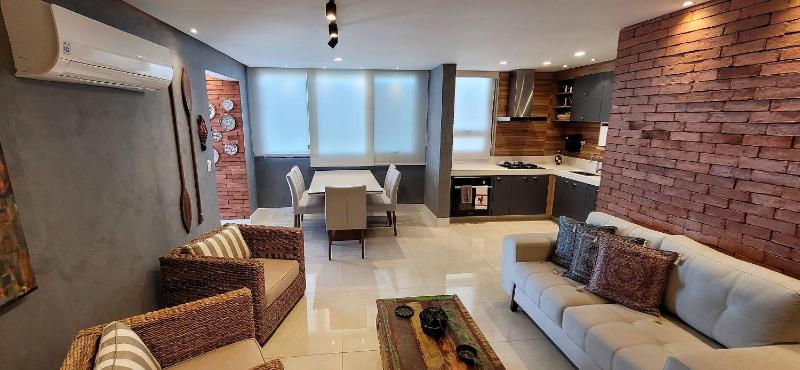 Vista Mar e Arquitetura Estilosa para suas ferias de luxo B11-009 — отель с удобным расположением в Рио