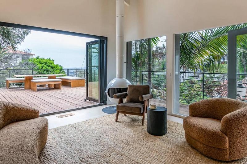 Queens House - Stellar Balcony off Sunset with West Hollywood Views — отзывы гостей и цены