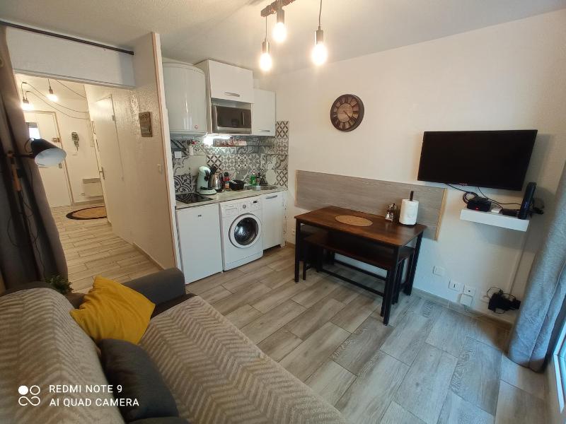 Studio climatise, 50 m de la prom, Wifi — забронировать отель в Николь