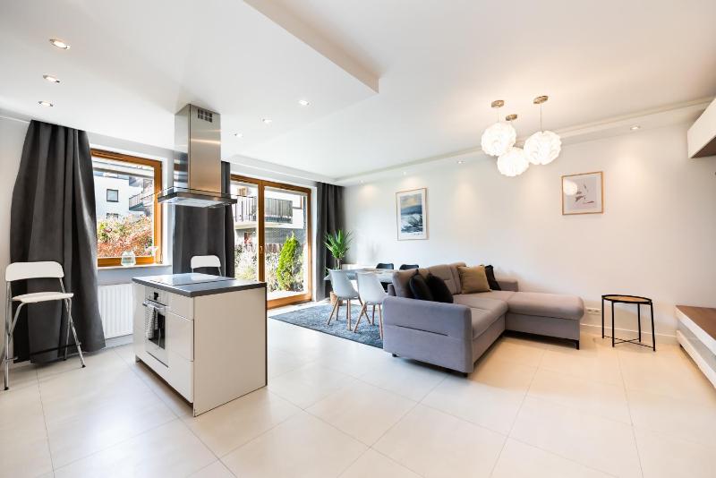 Bluszczanska Modern Urban Apartment — забронировать отель в Варшаве