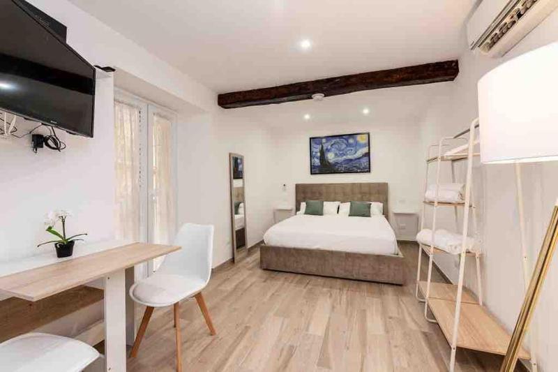Spanish Steps Loft — комфортный отель в Риме