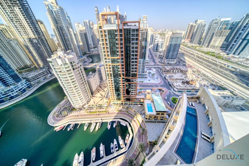 Pristine 1BR in The Address Residences Dubai Marina by Deluxe Holiday Homes — отель с удобствами в Дубае
