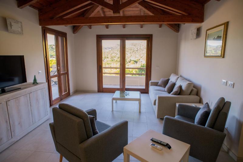Villa Giulia a Torre delle Stelle - Elegante casa sul mare