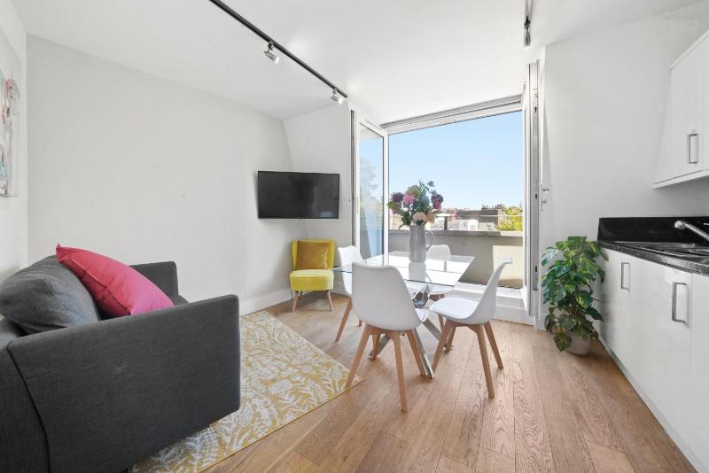 Manhattan-style 2bed near Camden Free WiFi — комфортный отель в Лондоне