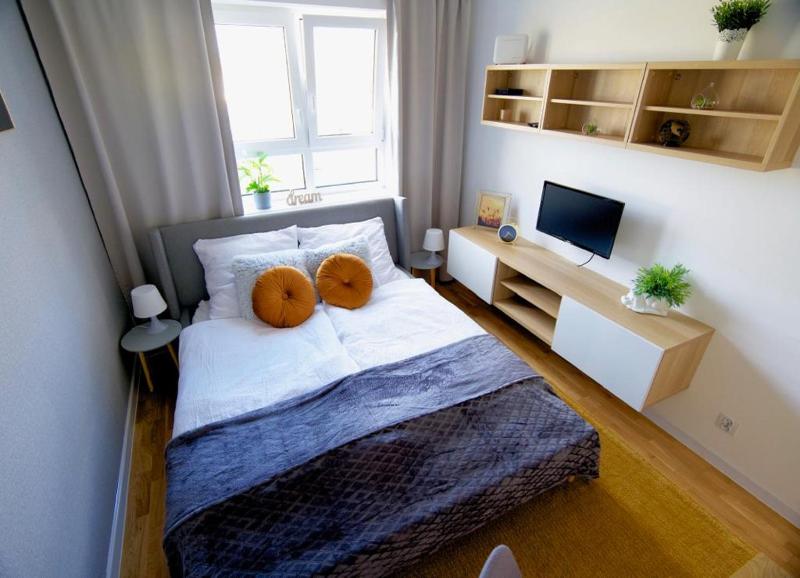 ApartamentySnu, Wola Komfort I z parkingiem — отель с удобствами в Варшаве