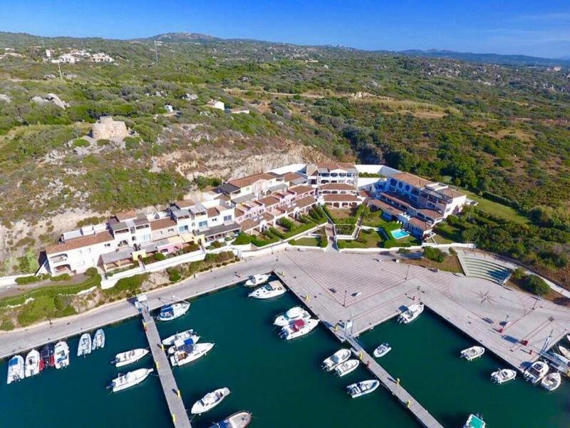 Vigna Marina a Santa Teresa: Eleganti Appartamenti Vista Mare