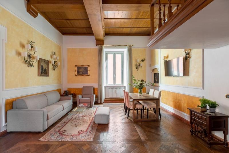 IFlat Elegant and Luxury Apartment near Pantheon — отель с удобствами в Риме