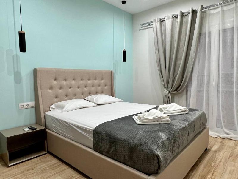 Alex Suite With 2 Bedrooms VIPGreece — комфортный отель в Афины