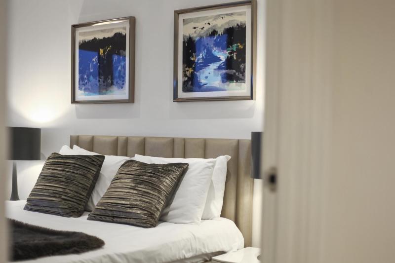 Lux Apartments next to Oxford Circus FREE WIFI & AIRCON by City Stay Aparts London — отель с удобным расположением в Лондоне