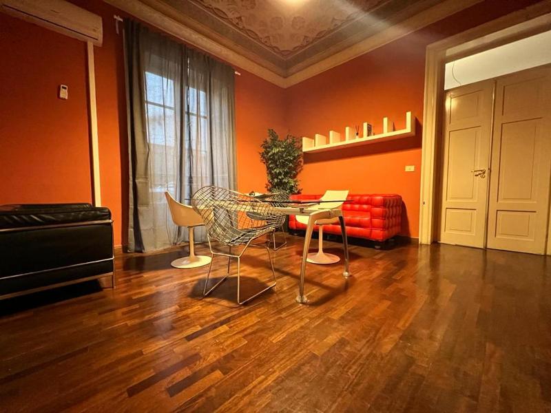 38,VELASQUEZ — отель в Палермо, Италия
