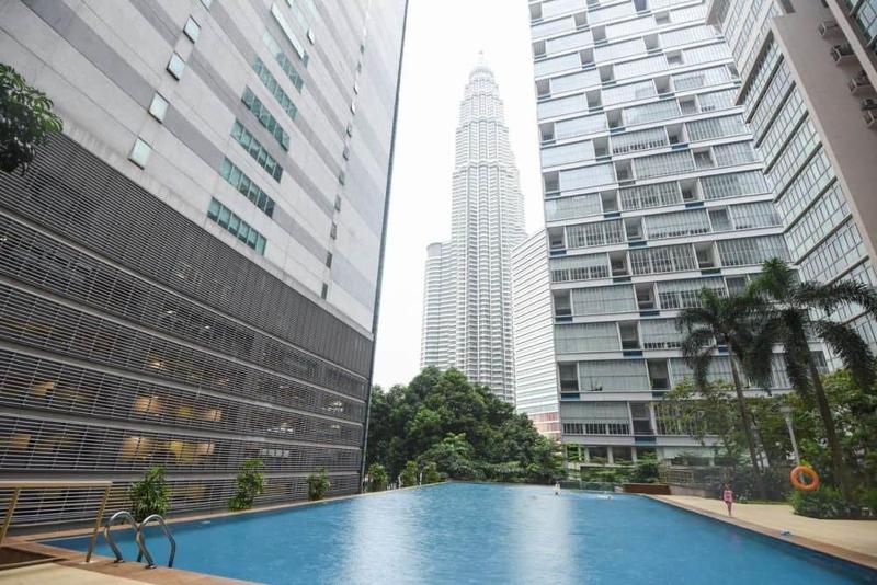 Central 2BR Apt 5 mins to KLCC Twin Towers — отель с удобным расположением в Куала-Лумпуре