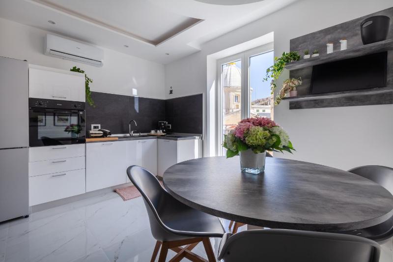 La Casa di Armida Boutique homes con sauna — забронировать отель в Неаполе