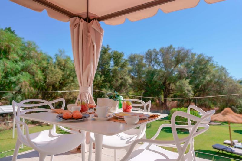 Maison del Sole a Terra Mala - Elegante Hotel Vicino Mare