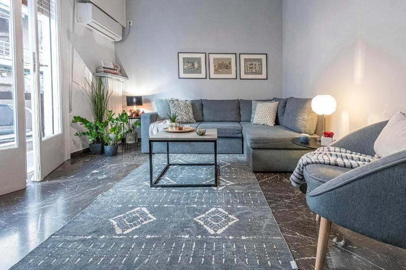 Nadia's apartment , Athens — комфортный отель в Афины